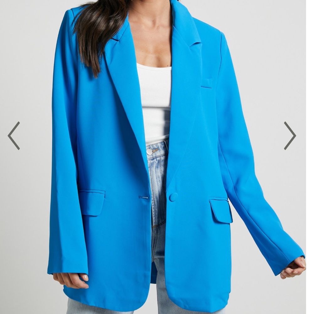MICHELLE OVERSIZED PLUNGE NECK BUTTON UP BLAZER IN BLUE